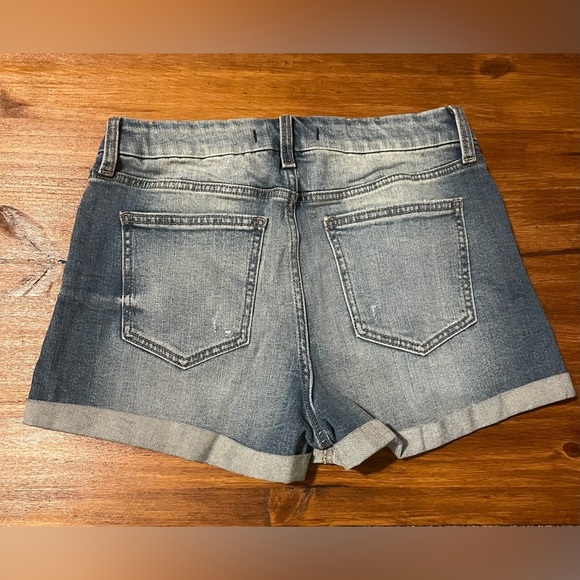 Buckle brand “Willow & Root” size L Mom Fit shorts - Picture 2 of 5